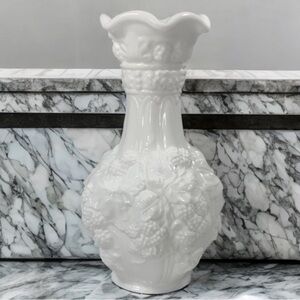 Vintage Imperial Milk Glass “Loganberry” ceramic vase